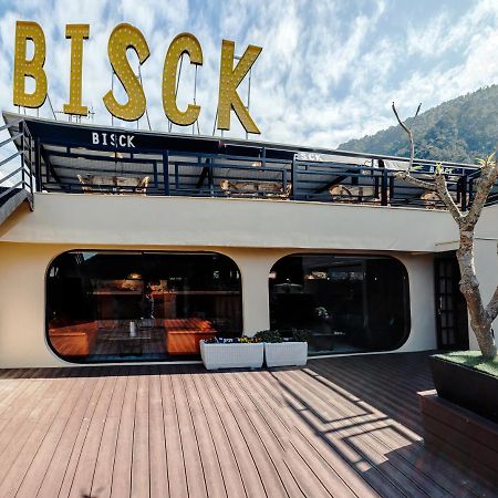 פולי Bisck Hotel & Resort מראה חיצוני תמונה