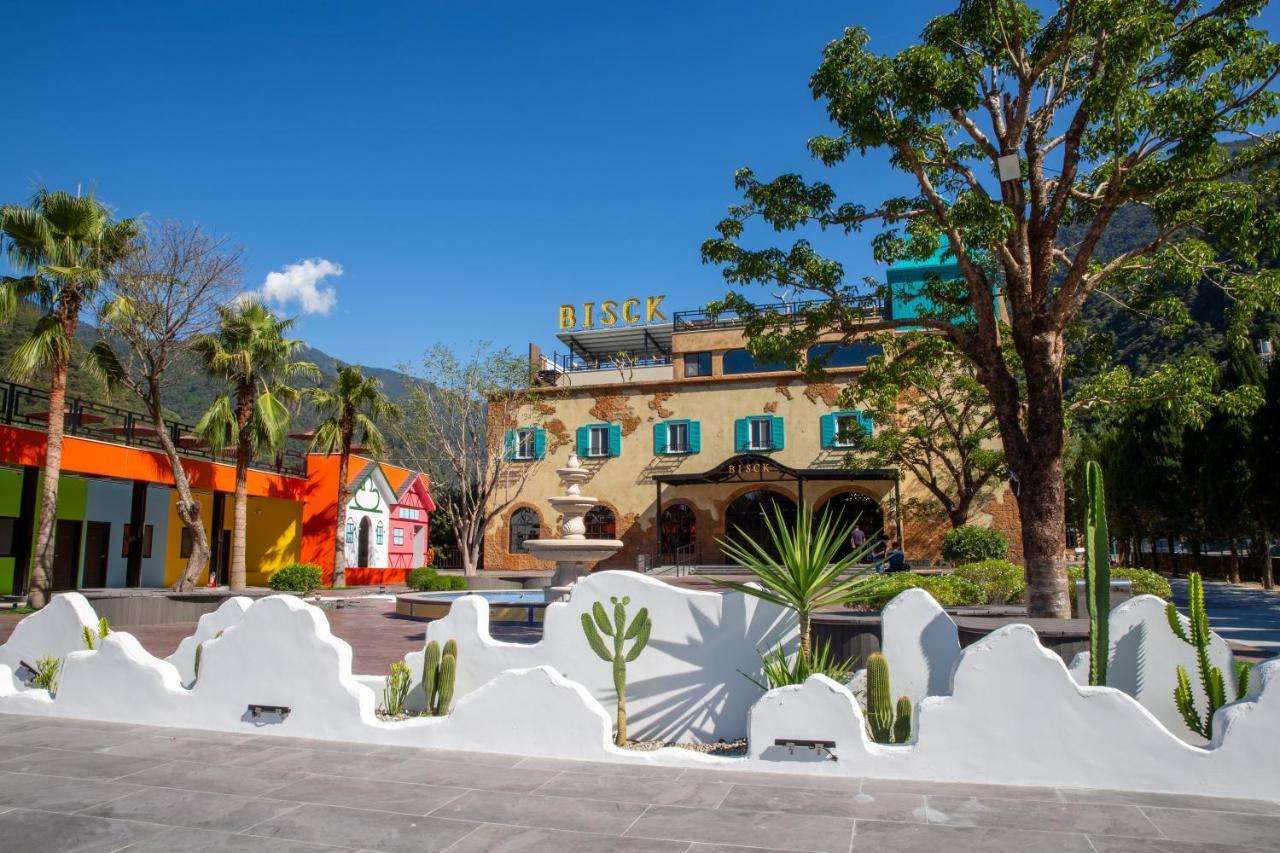 פולי Bisck Hotel & Resort מראה חיצוני תמונה
